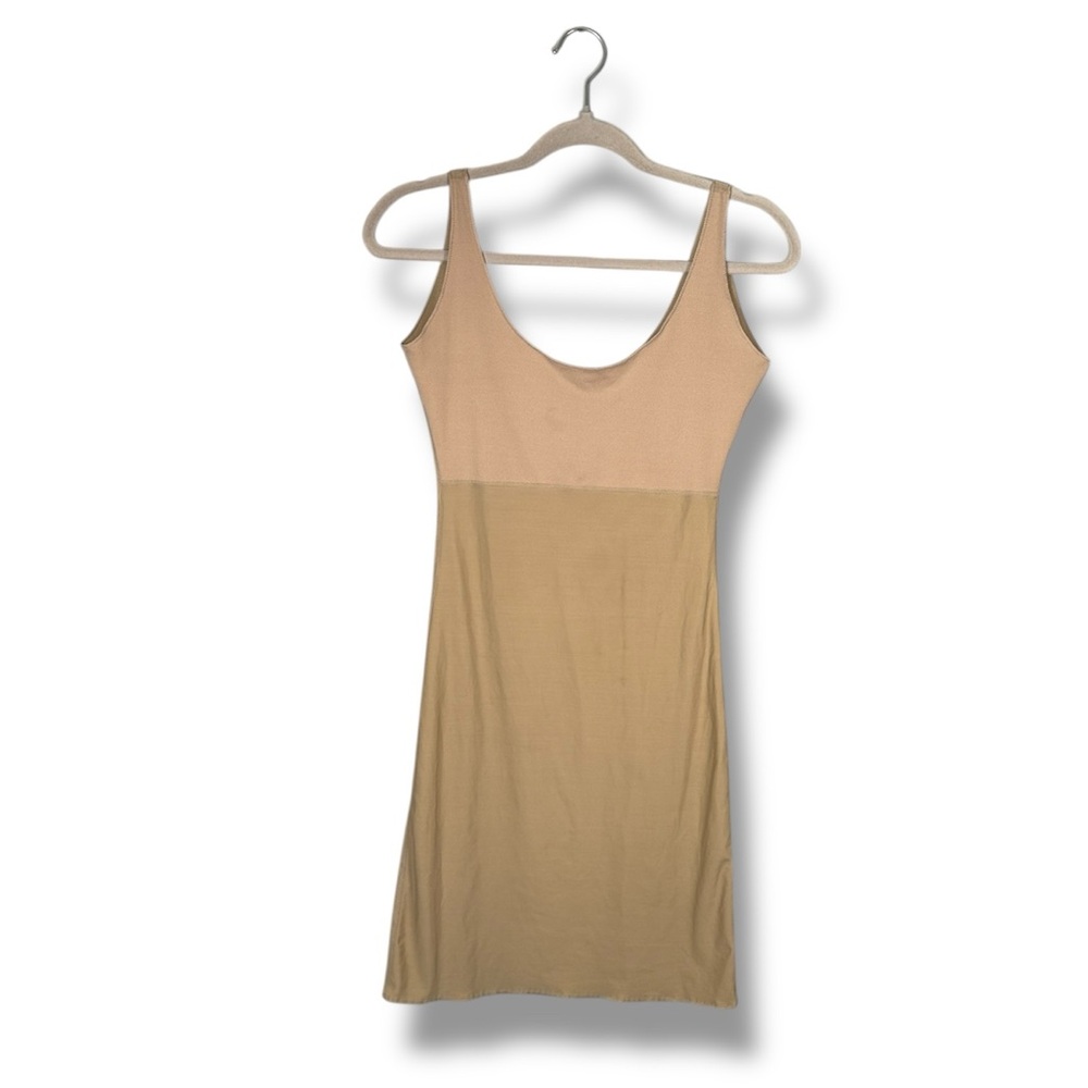 Spanx Shapewear Hide & Sleek‎ Dress Size Medium Nude